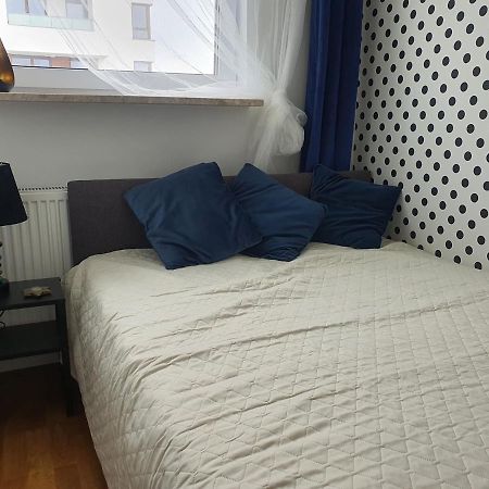 Apartament Przy Metro Warszawa Exteriör bild