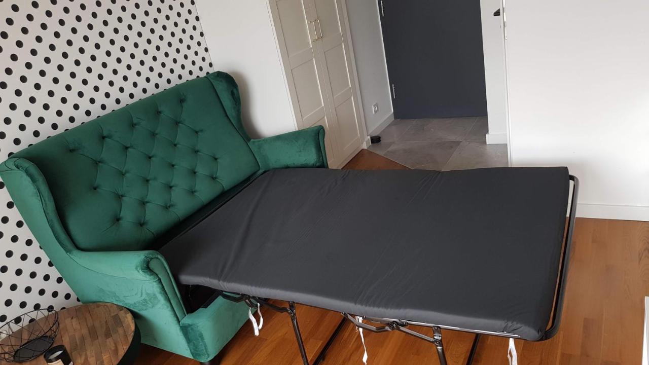 Apartament Przy Metro Warszawa Exteriör bild